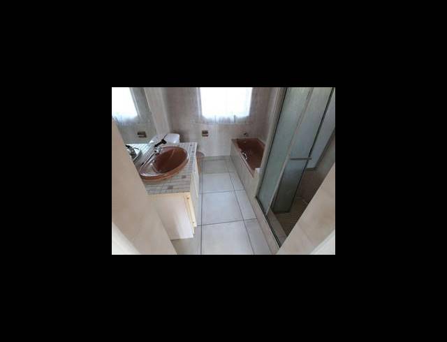 3 BEDROOM TOWNHOUSE TO LET IN HAYFIELDS